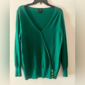 JM Collection v-neck sweater size Medium